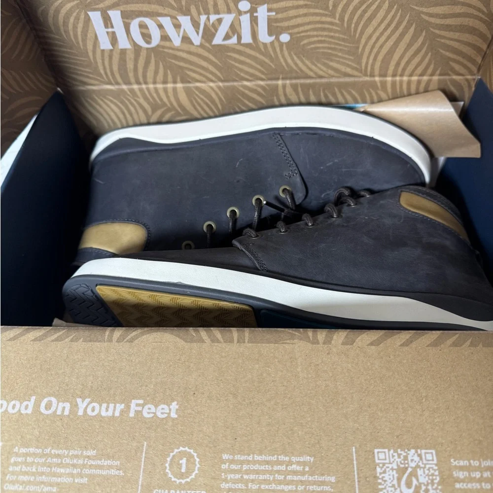 OluKai Men's Grey & Brown Chukka Boots NIB - Picture 2 of 13